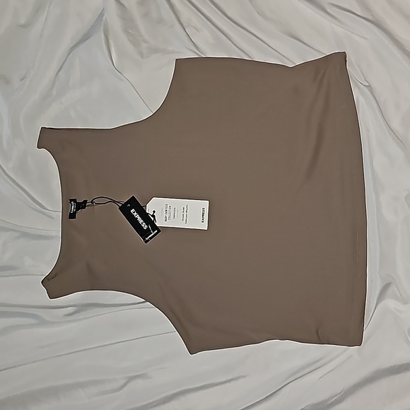 Express Tops - NWT EXPRESS body contour crop tank in cool toned tan , size large